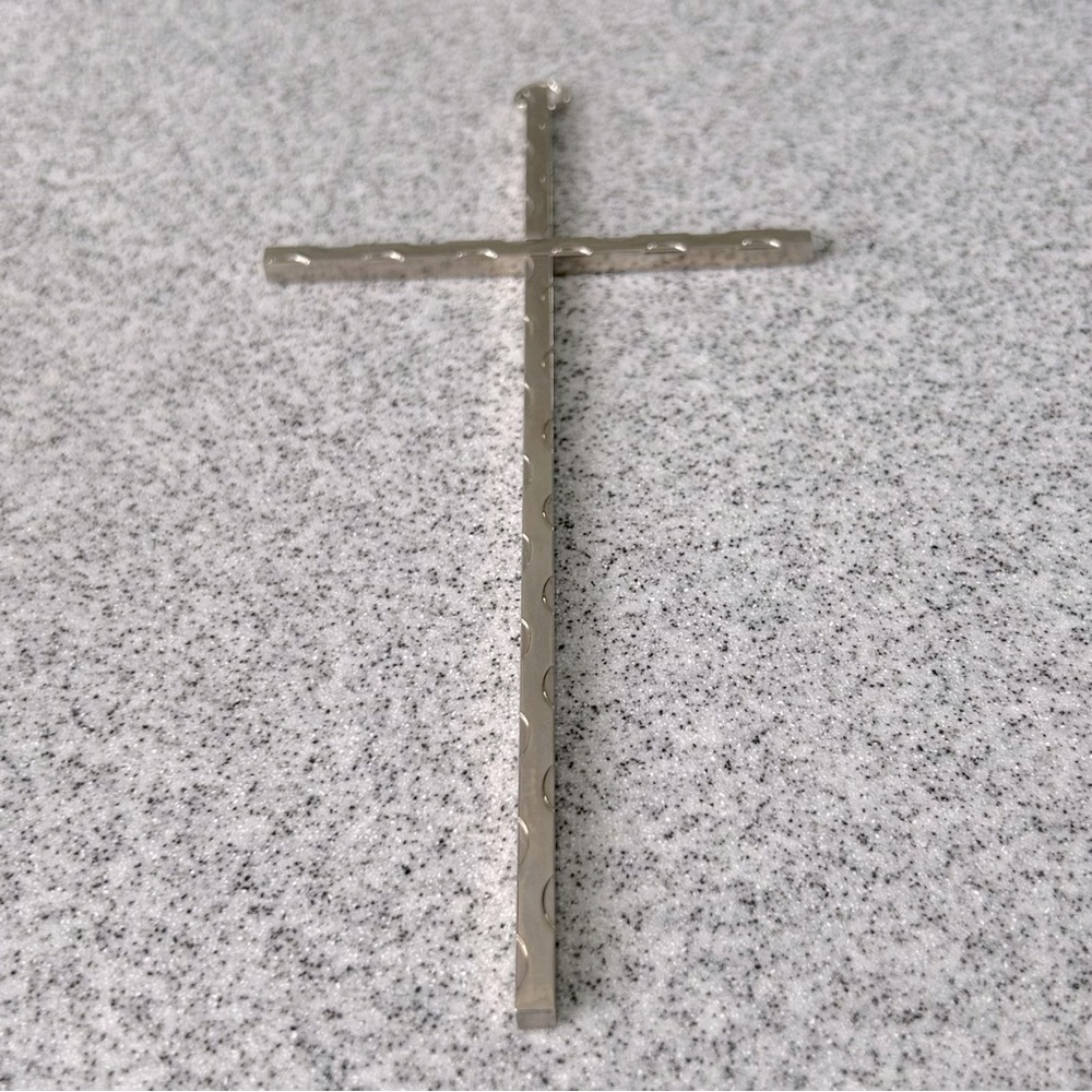 CROSS Contemporary Modern Silver color Metal Wall hanging Home decor Like new - Picture 4 of 11
